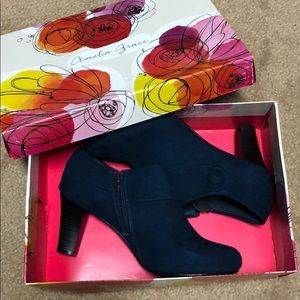 Navy suede blue booties size 9 NIB ~ Amelia Grace